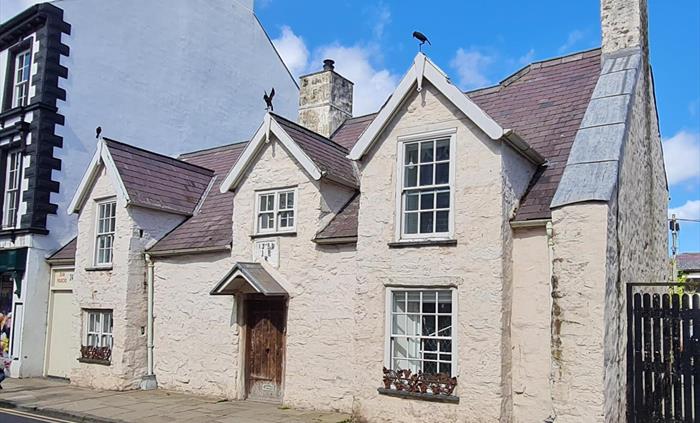 Castle St, sightseeing, Conwy tours, guided tours, walking tours